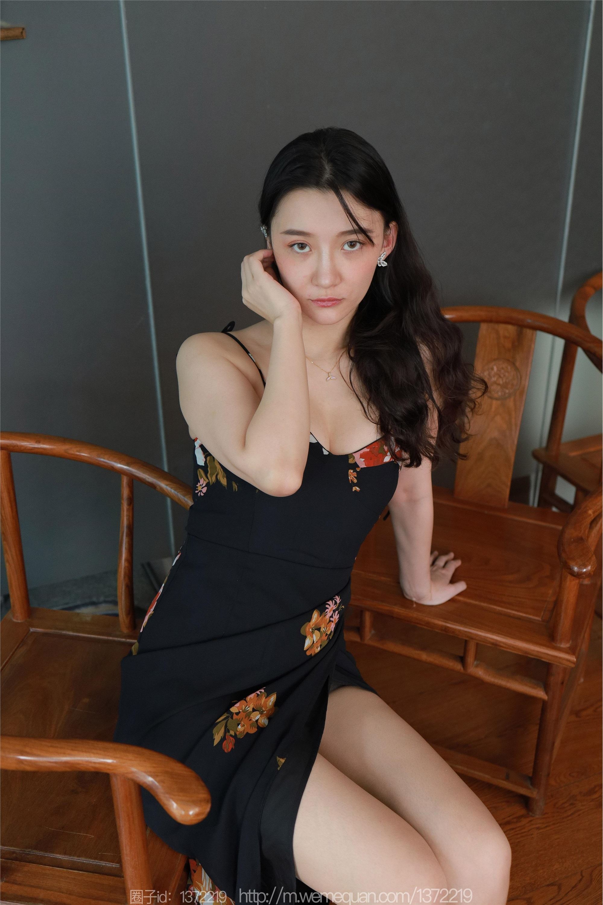 IESS异思趣向  2023.04.14 丝享家 1421 秋秋《花裙女人》